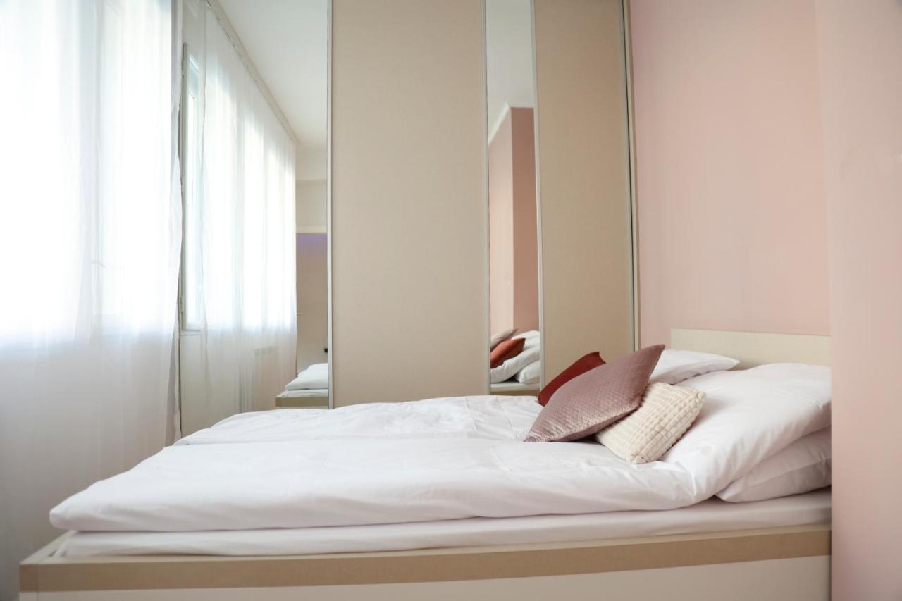 סראייבו Blue And Rose Cozy - Quiet In The Best Location - Self Check-In - 5Th Floor With Elevator מראה חיצוני תמונה